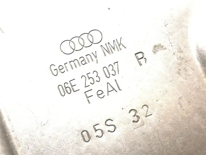 Audi A7 S7 4G (2010 - 2014) 06E235037B Теплоизоляция — фото 4