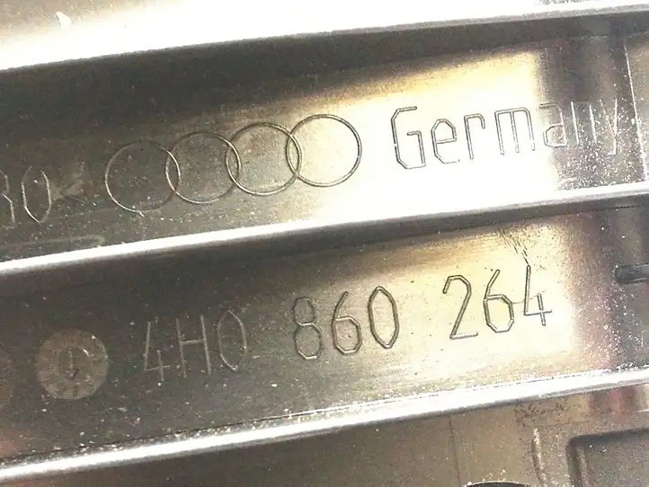 Audi A8 S8 D4 4H (2010 - 2014) 4H0860264 Держатель зонта — фото 4