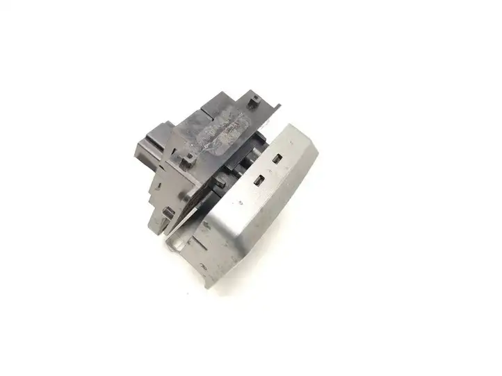 Land Rover Range Rover Sport L320 (2005 - 2009) YUG500400MBF Включатель AUTO HOLD — фото 5
