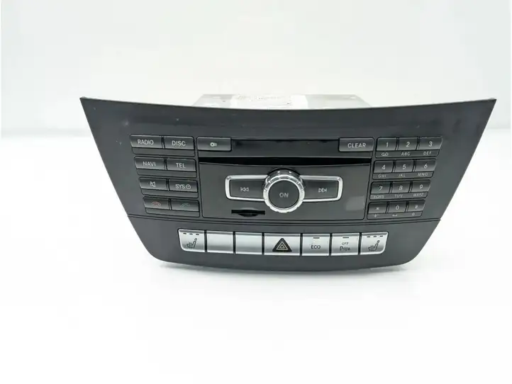 Mercedes-Benz C W204 (2007 - 2014) A2049004811 Магнитола / мультимедийная система — фото 1