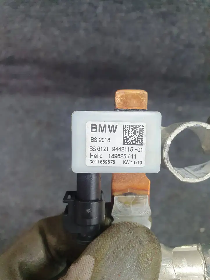 BMW 3 G20 G21 (2019 - ) 9442115 Минусовой провод аккумулятора — фото 3