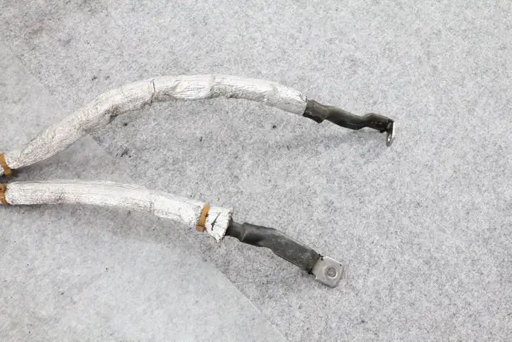 BMW 7 G11 G12 (2015 - 2022) 9373907 Плюсовой провод аккумулятора — фото 2