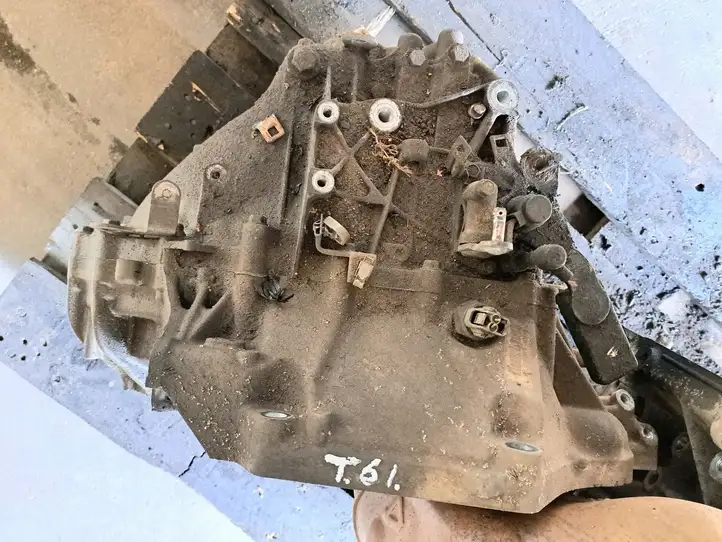 Honda Accord (2003 - 2007)   Механическая коробка передач, 5 передач