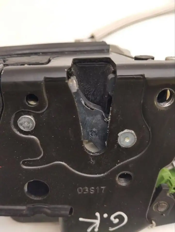 Porsche Panamera (2016 - 2020)  971837101 Замок задней двери