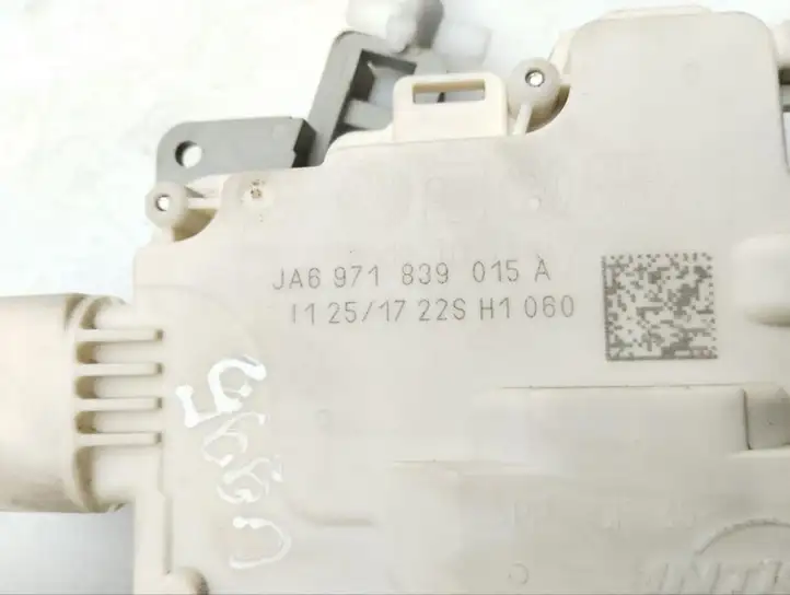 Porsche Panamera (2016 - 2020)  971837101 Замок задней двери