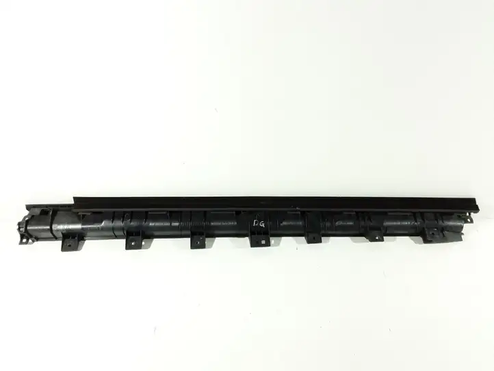 Toyota Prius+ (ZVW40) (2011 - 2018) 6590747010 Солнцезащитная шторка багажника — фото 3