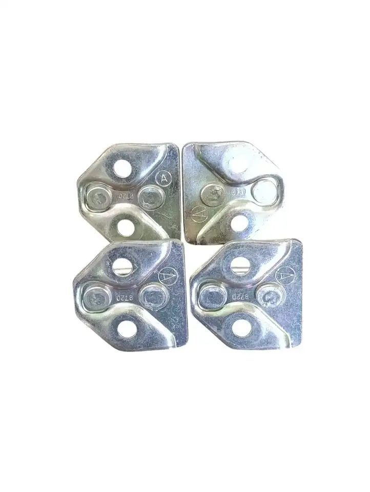 Subaru Ascent    Петля замка передней двери