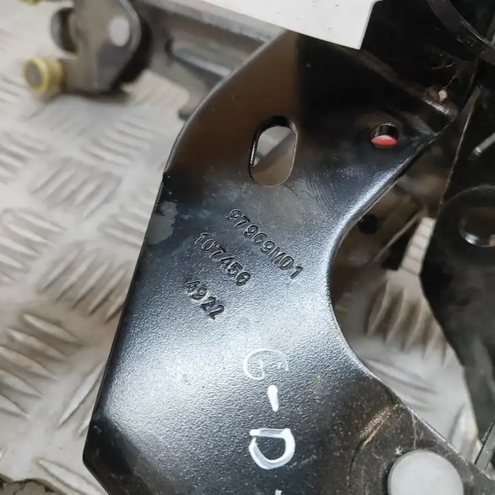 Opel Vivaro   9847162480 Верхняя направляющая ролика / верхняя петля