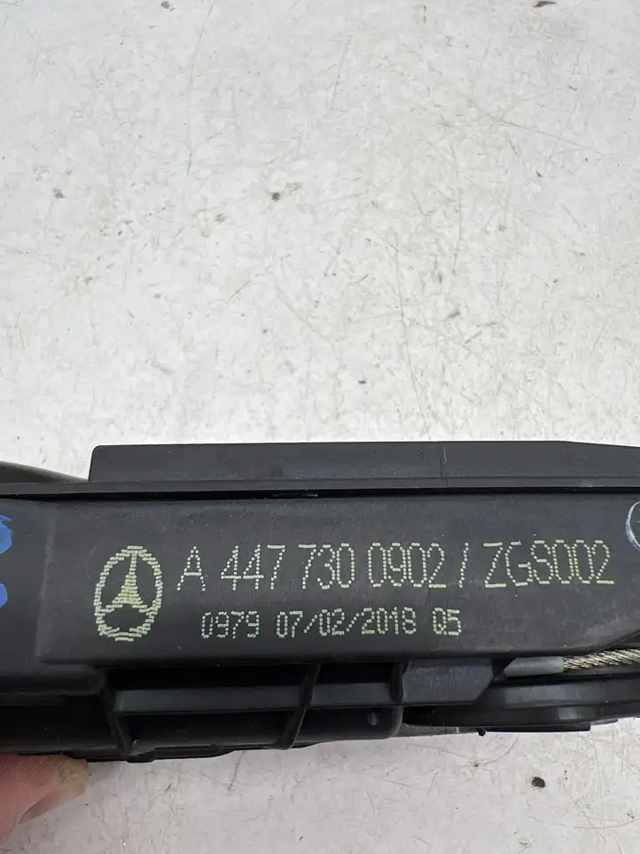 Mercedes-Benz Vito W447 (2014 - ) A4477300902 Замок раздвижной двери — фото 5