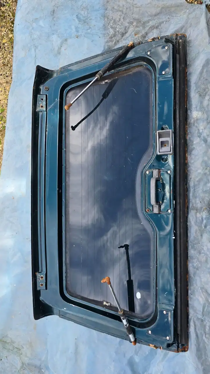 Toyota Hilux (N140, N150, N160, N170) (1997 - 2004) Накладка заднего стекла — фото 4