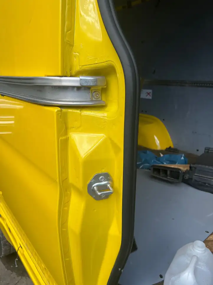 Mercedes-Benz Sprinter W907 W910 (2018 - ) A907 Уплотнитель двери — фото 3