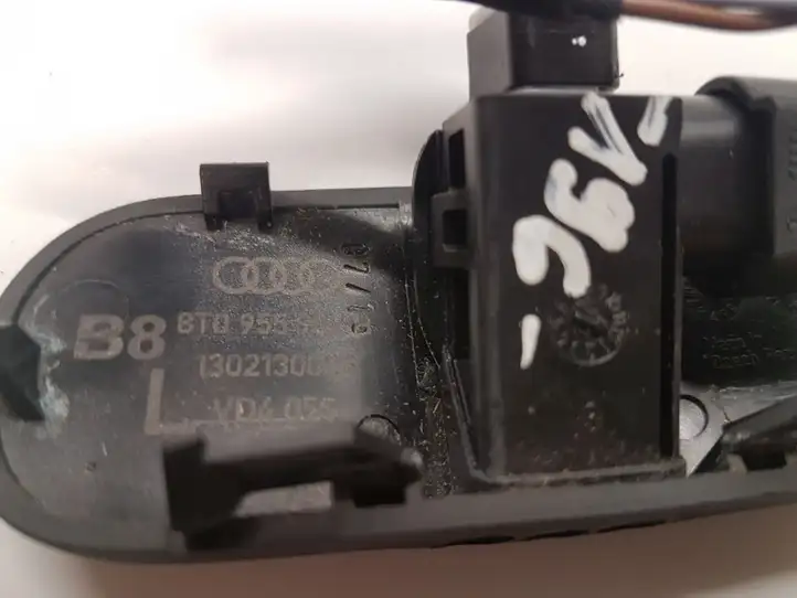 Audi RS4 (2012 - 2015) 8T0955987B Форсунка омывателя лобового стекла — фото 3