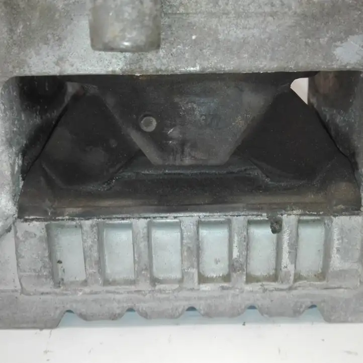 Volkswagen PASSAT B6 (2005 - 2010) 1K0199262C Опора двигателя — фото 2