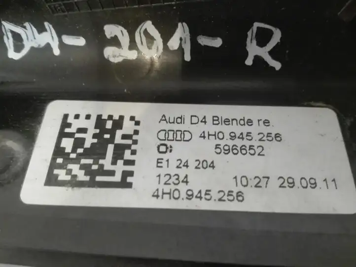 Audi A8 S8 D4 4H (2010 - 2014) 4H0945256 Деталь заднего фонаря — фото 5