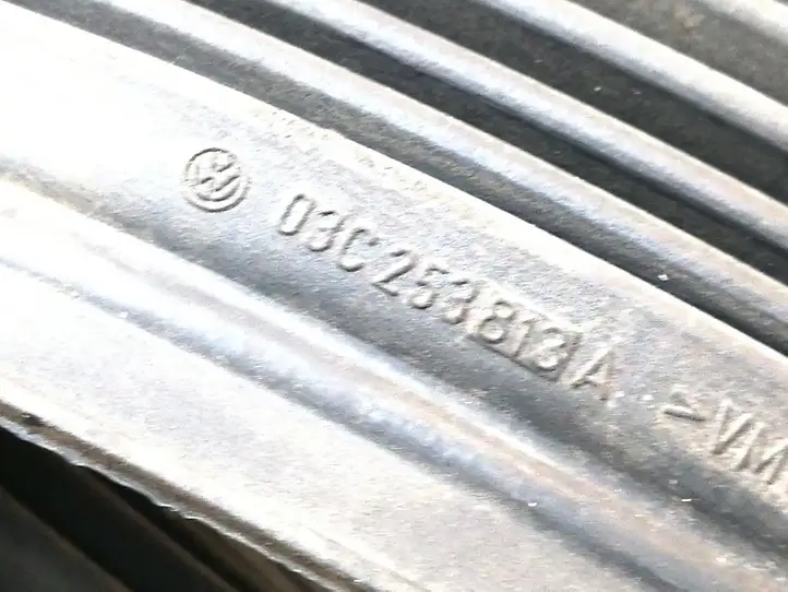 Volkswagen Touran I (2003 - 2010) 03C253813A Детали воздухозаборника — фото 4