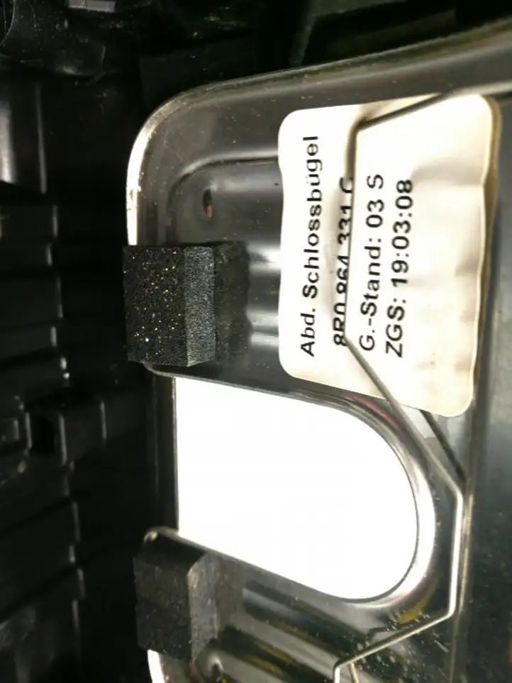 Audi Q5 SQ5 (2008 - 2012) 8R0864513C Отделка порога багажника — фото 3