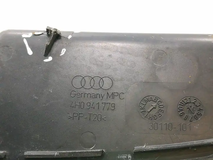 Audi A8 S8 D4 4H (2010 - 2014) 4H0941779 Отделка (ленточка) заднего фонаря — фото 3