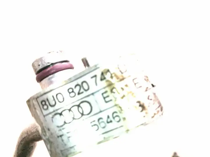 Audi Q3 8U (2011 - 2014) 8U0820741D Трубки и шланги кондиционера — фото 4