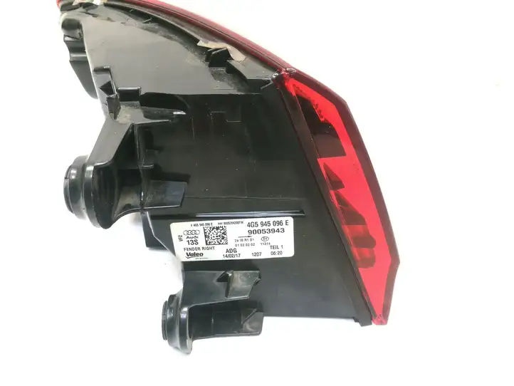 Audi A6 C7 (2011 - 2014) 4G5945096E Задний фонарь в кузове — фото 4