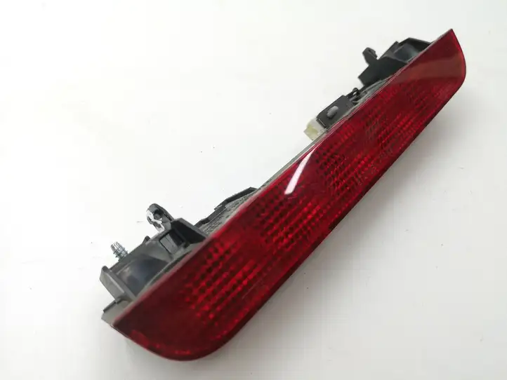 Nissan X-Trail T30 (2001 - 2007) Дополнительный стоп фонарь — фото 4