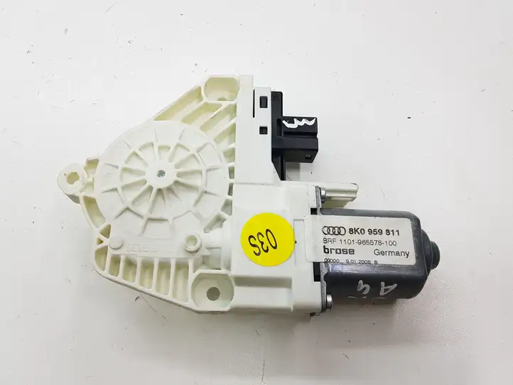 Audi A4 S4 B8 8K (2007 - 2011) 8K0959811 Стеклоподъемник задней двери — фото 1