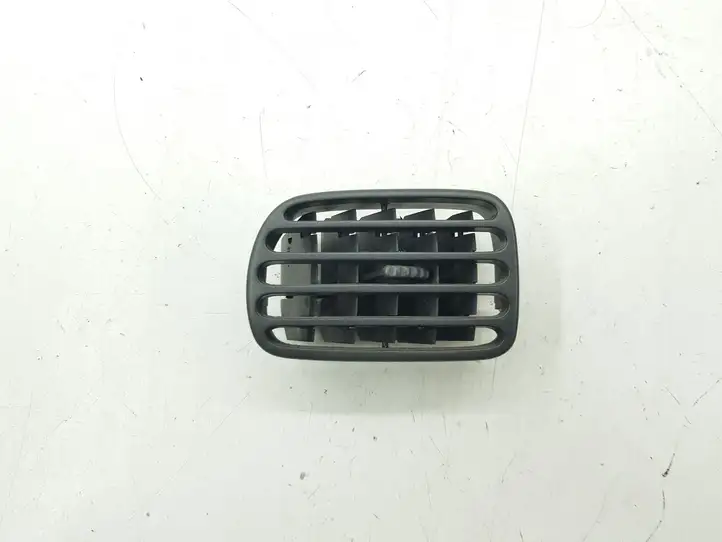 Renault Scenic I (1996 - 2003) 223867 Центральный воздушный дефлектор — фото 1
