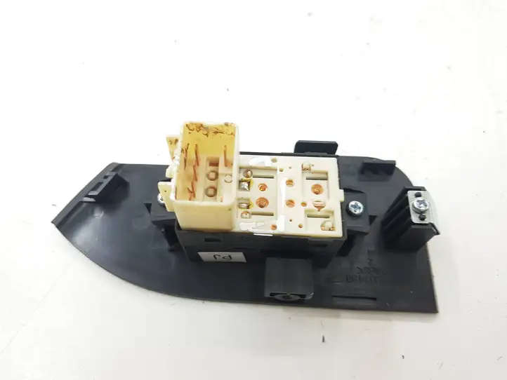 Chevrolet Captiva (2006 - 2011) 201003486 Кнопка стеклоподъемников — фото 4