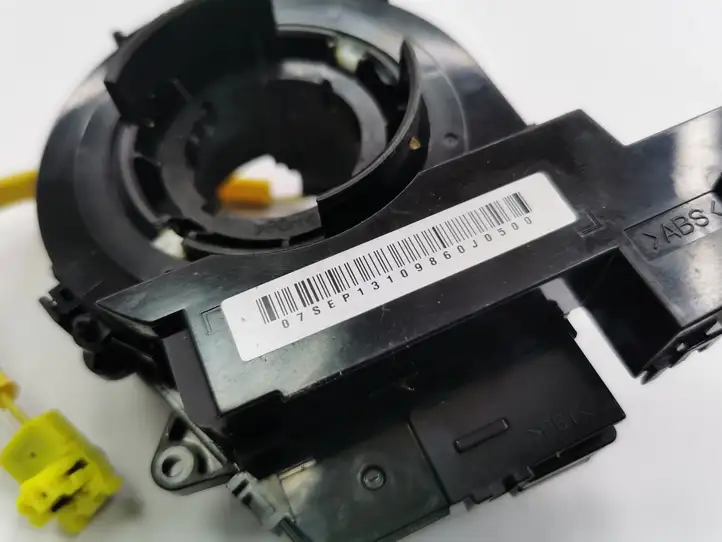 Mazda 5 (2005 - 2010) Z82T770901 Контактное кольцо SRS — фото 2