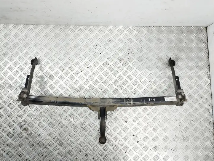 Toyota Corolla E120 E130 (2000 - 2004) Комплект буксировочного крюка — фото 8