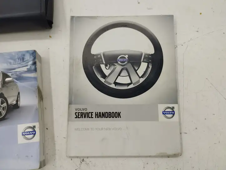 Volvo V60 (2010 - 2013) Сервисная книжка — фото 3