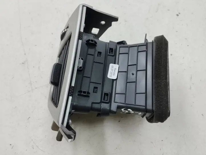 Hyundai i30 (2012 - 2015) 97480A6000RDR Боковой воздушный дефлектор — фото 7