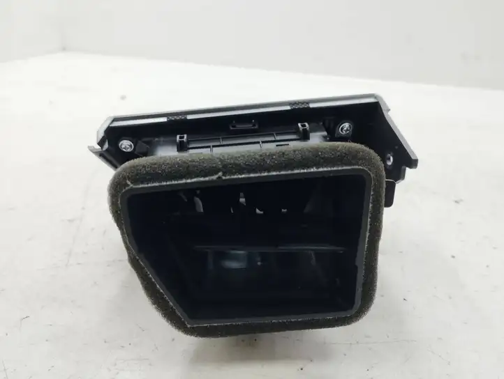 Hyundai i30 (2012 - 2015) 97480A6000RDR Боковой воздушный дефлектор — фото 9