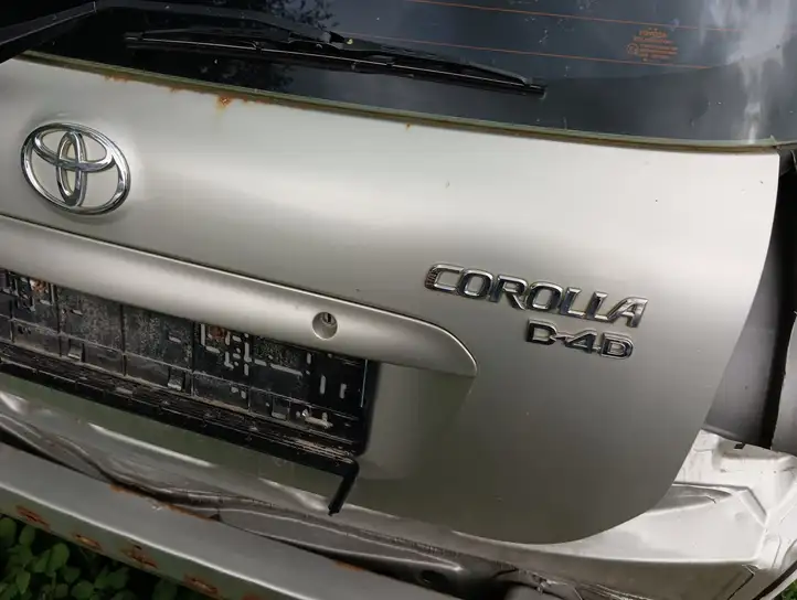 Toyota Corolla E120 E130 (2004 - 2007) Крышка багажника — фото 3