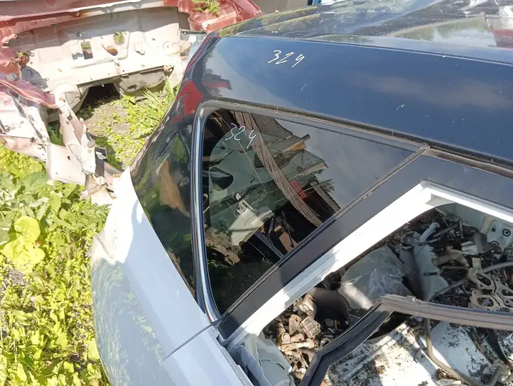 Toyota Auris E180 (2012 - 2018) Заднее боковое стекло — фото 3