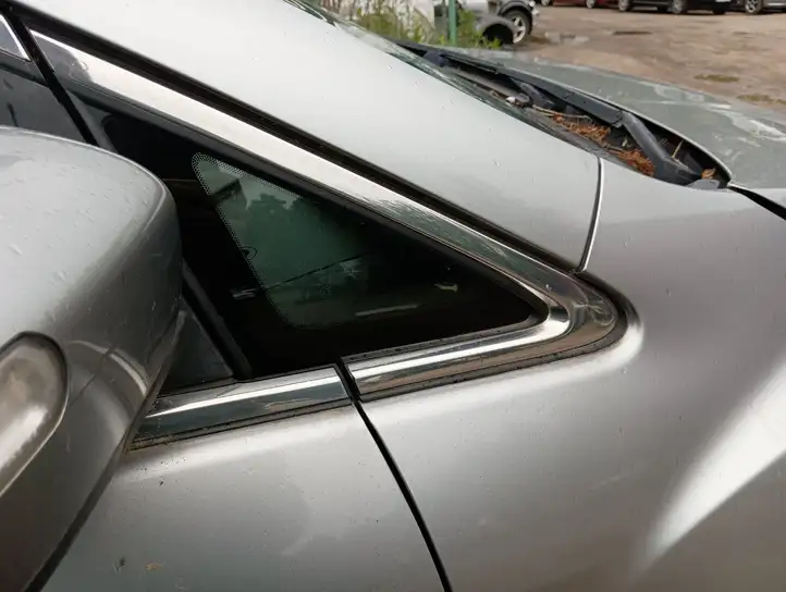 Mazda CX-7 (2009 - 2014) Треугольное стекло кузова — фото 3