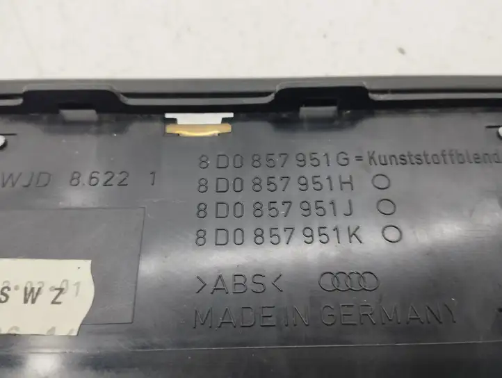 Audi A4 S4 B5 8D (1999 - 2001) 8D0857951G Передняя пепельница — фото 7