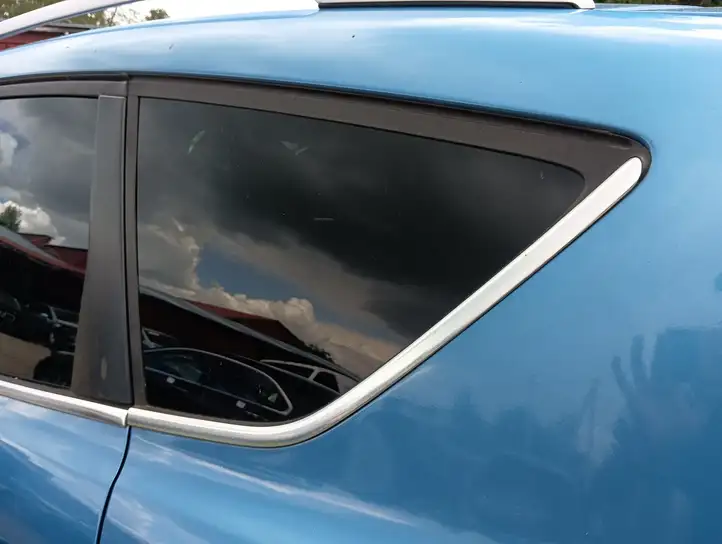 Ford Kuga I (2008 - 2012) Заднее боковое стекло — фото 2