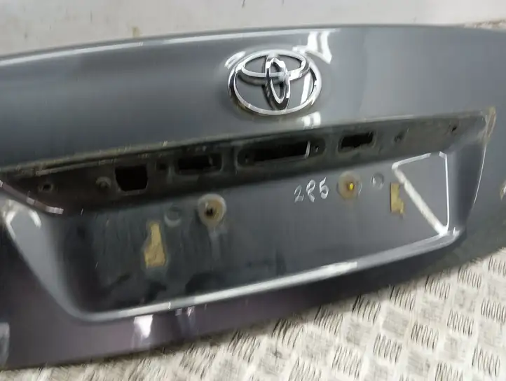 Toyota Avensis T270 (2009 - 2012) Крышка багажника — фото 3