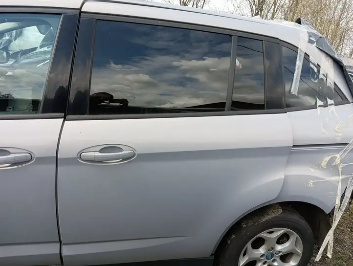 Ford Focus Grand C-MAX (2010 - 2019) Боковая раздвижная дверь — фото 1