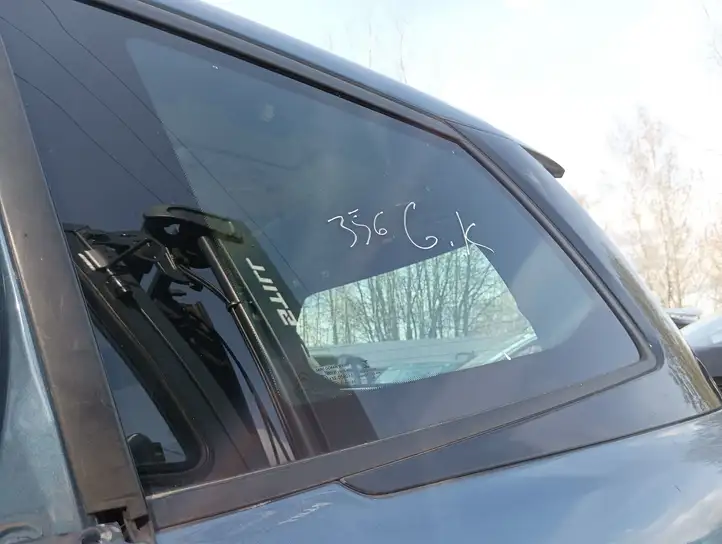 Citroen C4 Grand Picasso (2013 - 2016) Заднее боковое стекло — фото 4
