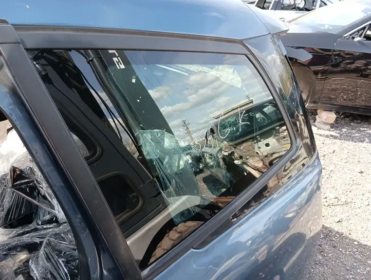 Citroen C4 Grand Picasso (2013 - 2016) Заднее боковое стекло — фото 5
