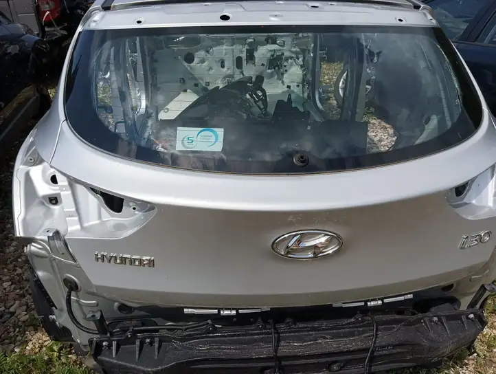 Hyundai i30 (2012 - 2015) Крышка багажника — фото 1