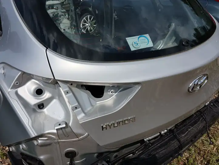 Hyundai i30 (2012 - 2015) Крышка багажника — фото 2