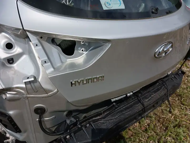 Hyundai i30 (2012 - 2015) Крышка багажника — фото 5