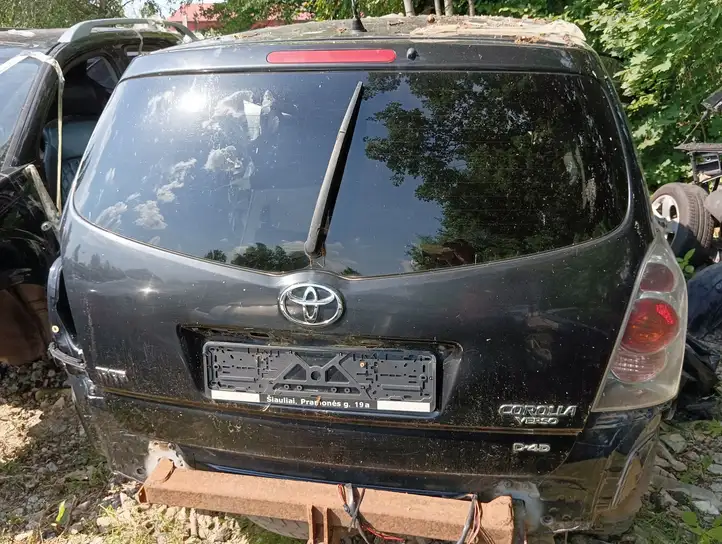 Toyota Corolla Verso AR10 (2004 - 2009) Крышка багажника — фото 1