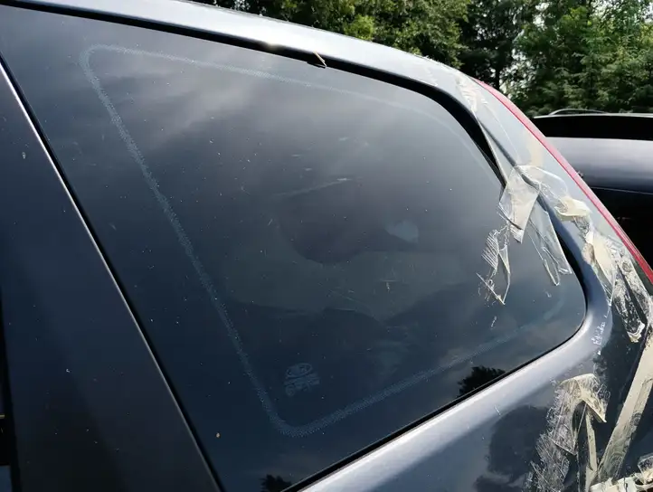 Ford C-MAX II (2010 - 2015) Заднее боковое стекло — фото 4