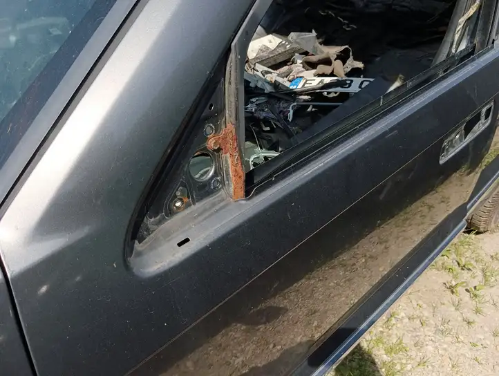 Jeep Grand Cherokee (WK) (2004 - 2010) Дверь — фото 2