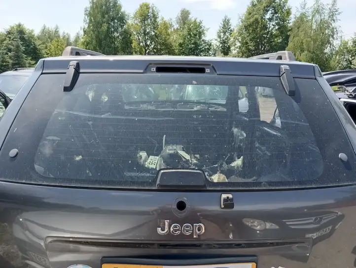 Jeep Grand Cherokee (WK) (2004 - 2010) Открывающееся стекло крышки багажника — фото 4