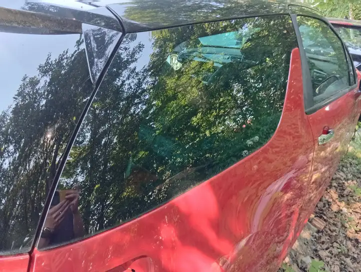 Citroen DS3 (2010 - 2016) Заднее боковое стекло — фото 2