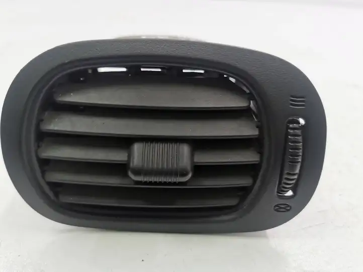 Chrysler Voyager (2004 - 2007) 0SC95TRMAA Боковой воздушный дефлектор — фото 5